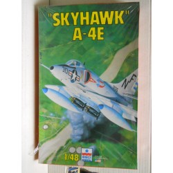 Esci Ertl Art. 4084 Skyhawk...